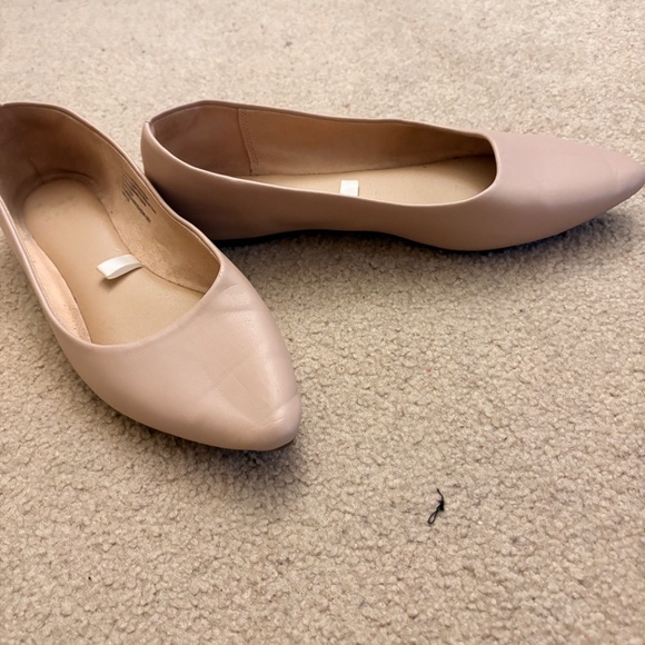 Pointed Flats - Picture 2 of 2